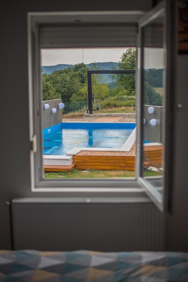Skriveni Raj Guest House Gornji Milanovac Eksteriør bilde