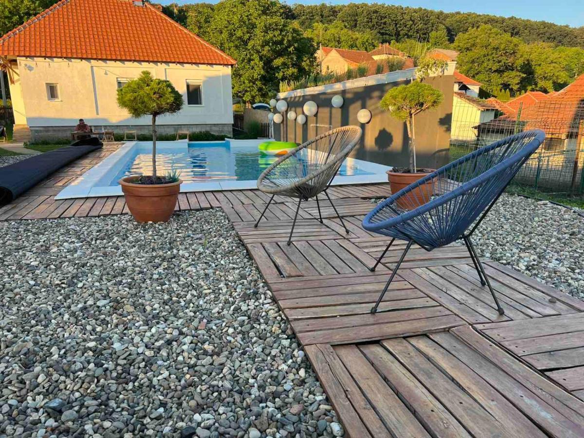 Skriveni Raj Guest House Gornji Milanovac Eksteriør bilde