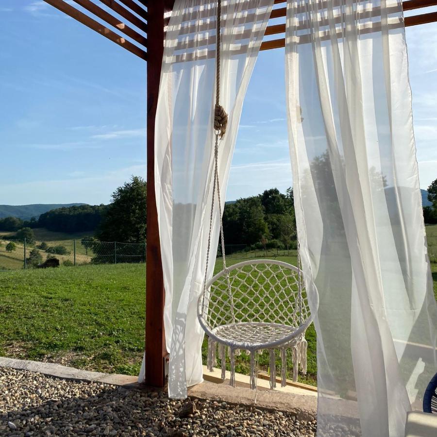 Skriveni Raj Guest House Gornji Milanovac Eksteriør bilde